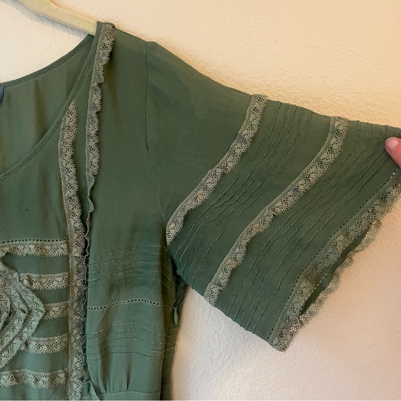 Anthropologie Laced With Grace Sage Green Silk Chiffon Dress Size 6 - Picture 5 of 7